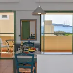 Dafni 3* İskados